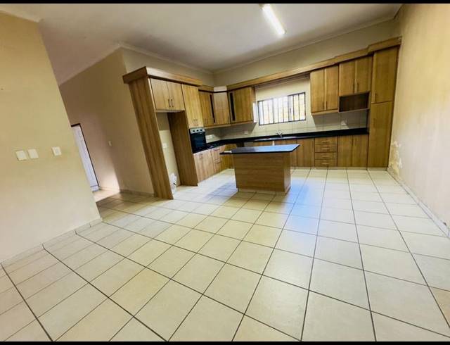 3 BEDROOM PROPERTY TO RENT IN RESERVOIR HILLS